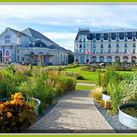 Cabourg, Appartement Plain Pied Avec Terrasse Acces Direct A La Plage Exterior photo