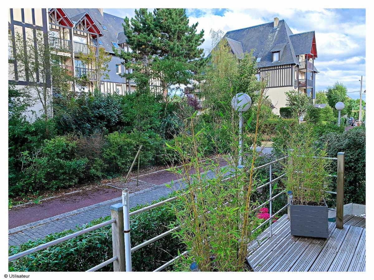 Cabourg, Appartement Plain Pied Avec Terrasse Acces Direct A La Plage Exterior photo