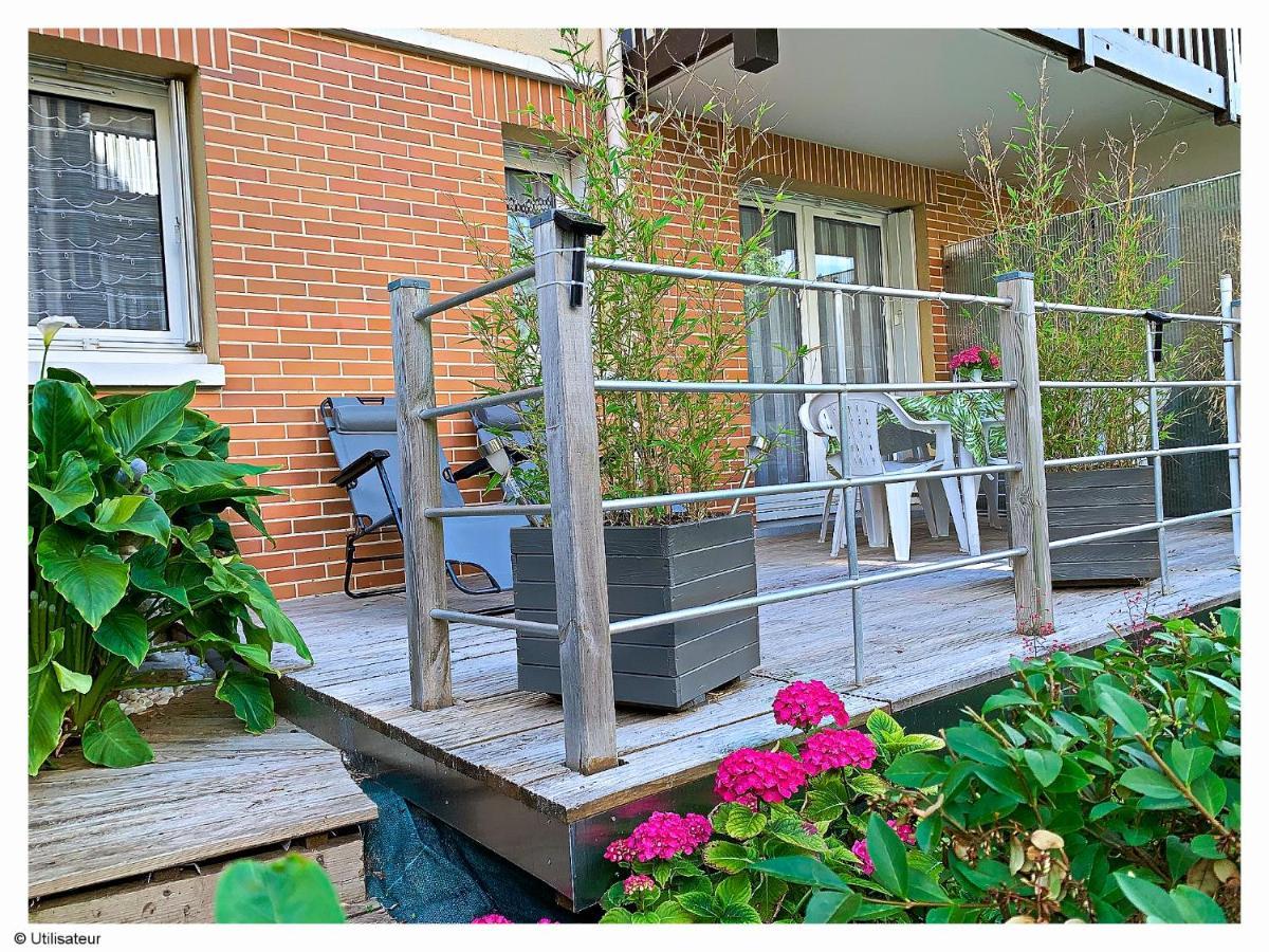 Cabourg, Appartement Plain Pied Avec Terrasse Acces Direct A La Plage Exterior photo